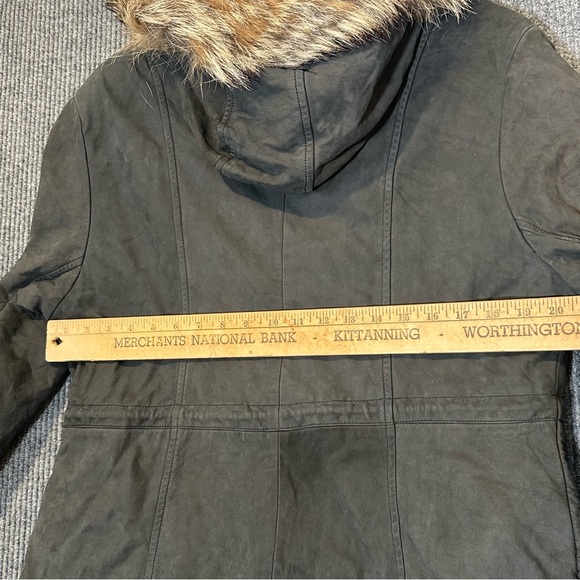 Lone Pine Leather Duffle Coat Women's M Coyote Fur Hood Toggle USA Made Vintage - Picture 10 of 13
